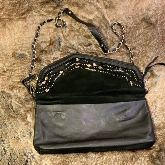 Bebe Reversible Flap Crossbody Black Snake-print - Picture 5 of 6